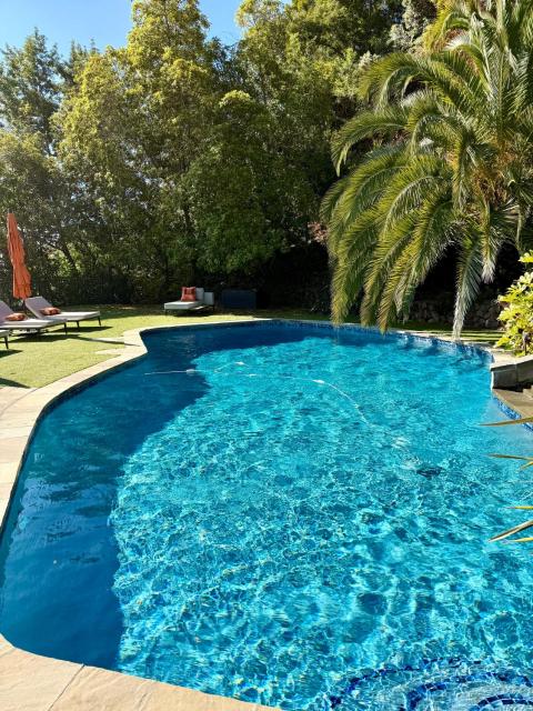 Great Cozy Pool House with Kitchenette