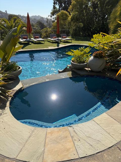 Great Cozy Pool House with Kitchenette