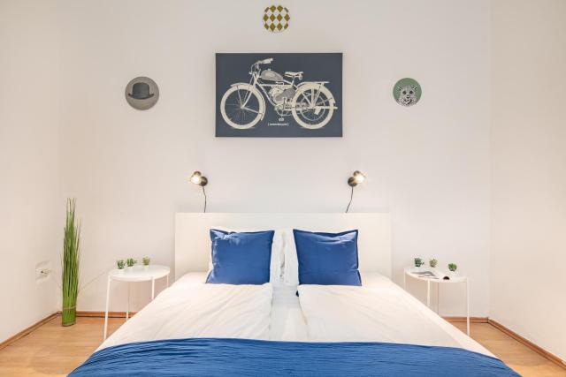 Metropolitan Retreat Blaha Square