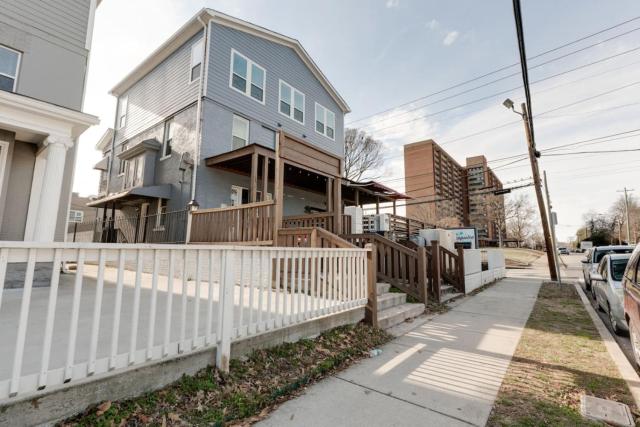 Parthenon Getaway - 2Bdrm