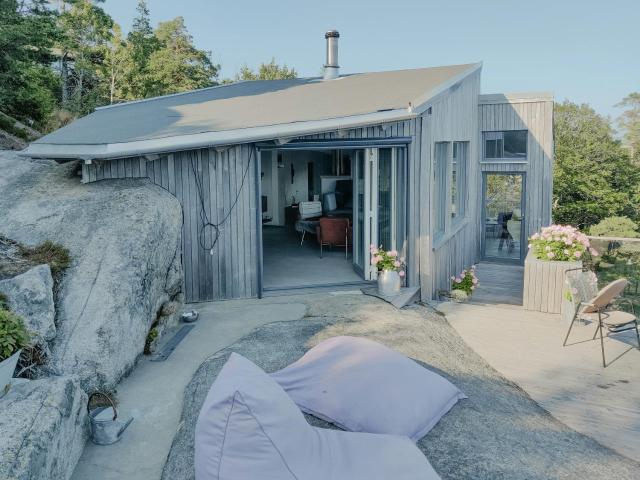 Modern Cabin On Rock At Kjerringvik