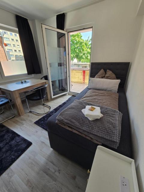 Apartment in Krefeld City with Balcony