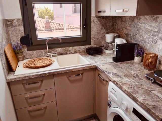 Aggelikas Guest House