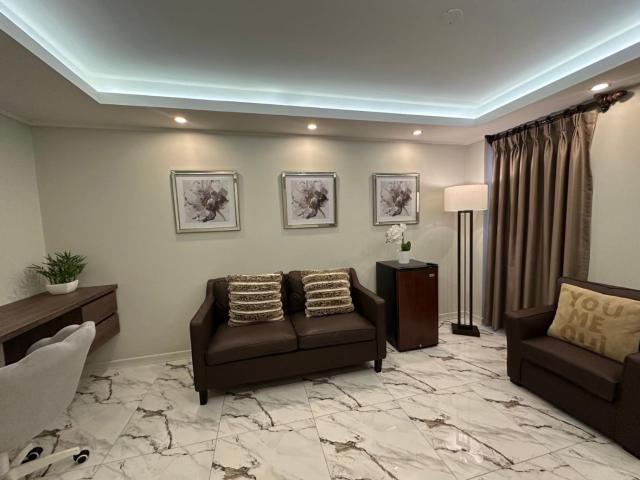 Solis Dies Hotel