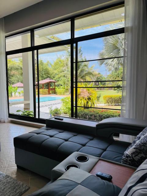 Sriwaree Pool Villa Khao Lak - 8 meters pool - 3 bedroom - 2 bath