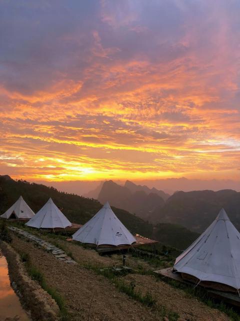 Sunrise Camping Lung Cu - Ha Giang