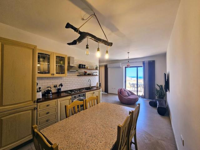 Gozo - Large terrace, splendid views