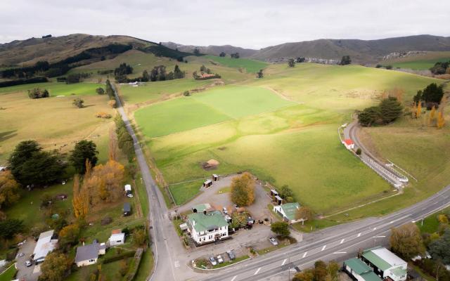 Weka Pass Cottages 3 by Tiny Away