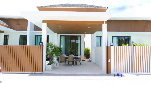 Narinsaya Airport Relax Pool Villas
