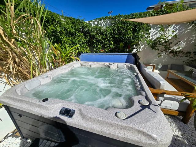 L'échappée Tropicale -- L'Echappée ZEN -- SPA, ambiance zen et confort, à 5min de la plage