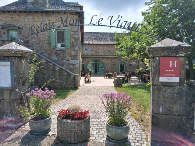 Logis hôtel l'instant Mont le Viaur