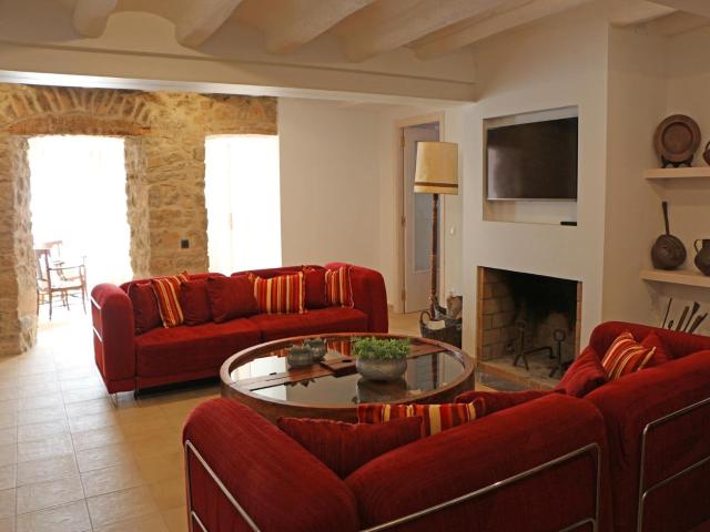 Mansion in Castellnou near Pedraforca Mountains