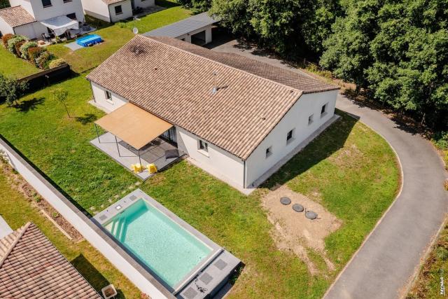 Villa Pastel - Piscine Chauffée & Jardin