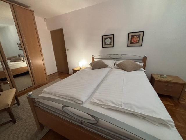 S Apartment