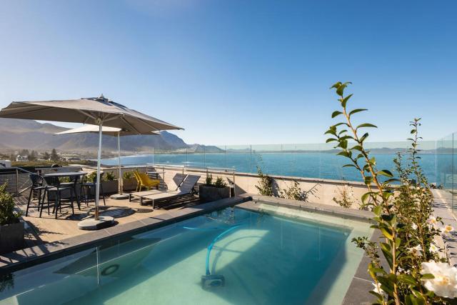 Mountain-View Studio - Hermanus Waterfront Apartments