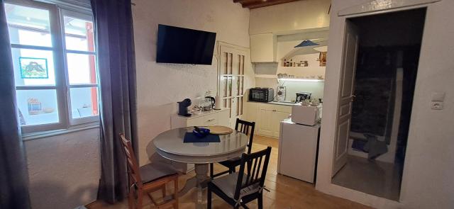 Topwindmill Apartment