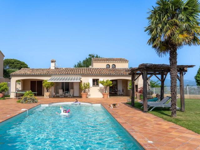 Villa Lazuel, piscine privée chauffée, vue panoramique et jardin clos