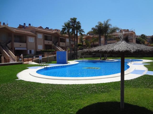 Apartamento con gran azotea y piscina R71 by Novadesta