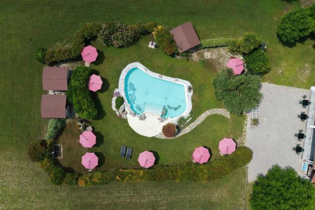 La Vie en Rose Resort