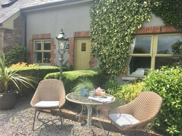 Courtyard Cottages