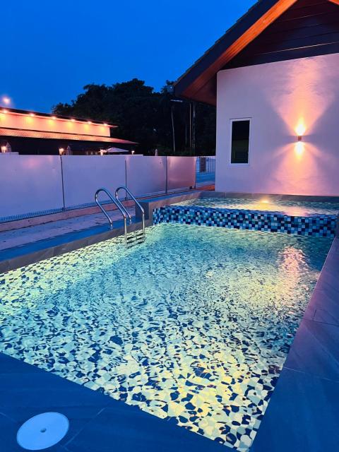 Bungalow D'CENANG II - Private Pool 4 Bedrooms