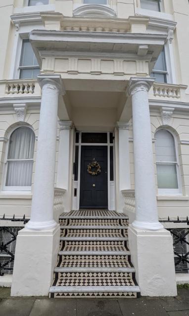 2-bed, 2-bath Hove seafront flat