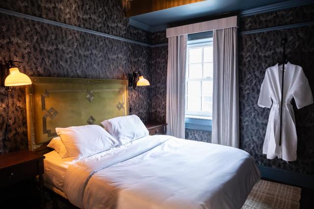The Gas Lamp Hotel