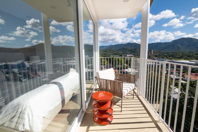 Stylish 1-BR Oceanfront Condo with Panoramic Views