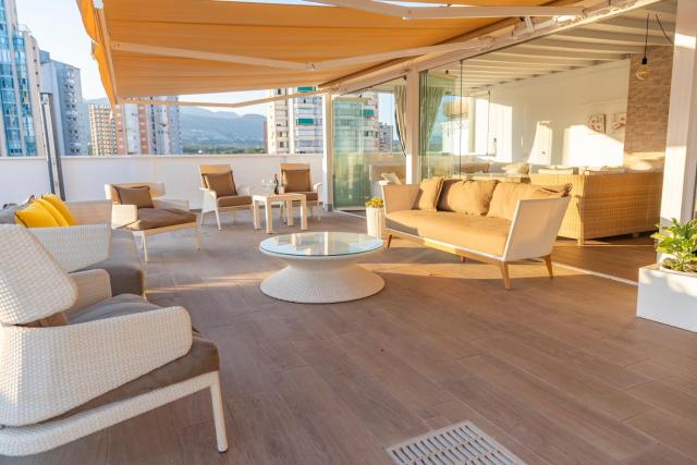 ÁTICO con ENORME TERRAZA y CHILL OUT PARTICULAR