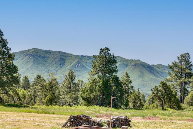 A Mountain Escape Nestled in Historic Mancos