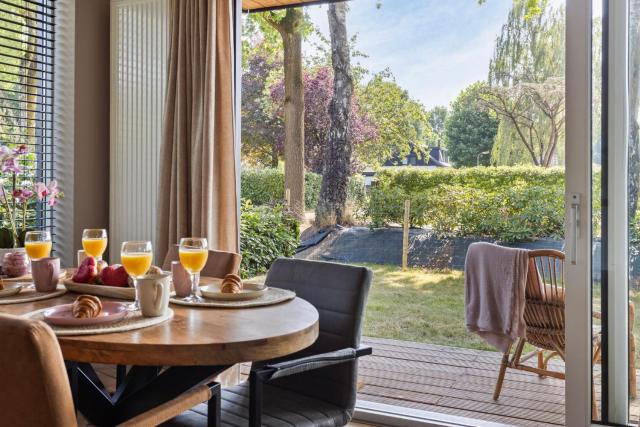 Lodge 't Hert - Nieuwe lodge met vrij uitzicht & omheinde tuin