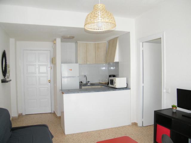 Apartamento en Playa de Gandía con vistas al mar, 1 dormitorio, piscina, tenis, a/a, se aceptan mascotas - ES-314-21