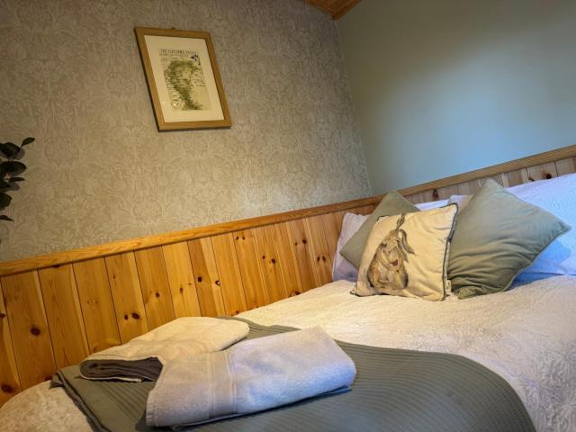 Cosy Wooden Shepherds Hut