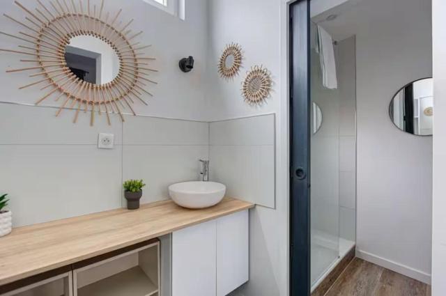 Beautiful apartment Bordeaux Tram D Croix de Seguey