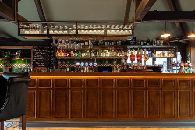 Cromwell Arms Country Pub with Rooms