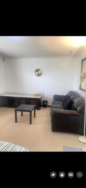 Room near airport CBD