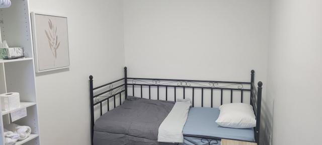 Farhad's B&B
