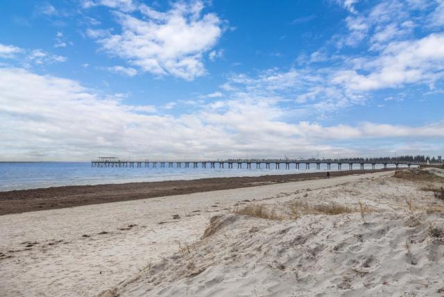 Bright 2-Bed Apartment Steps from Largs Bay Beach