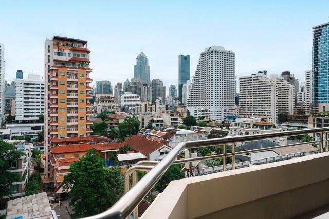 King suite with kitchen-Short walk to Park,BTS,Mall