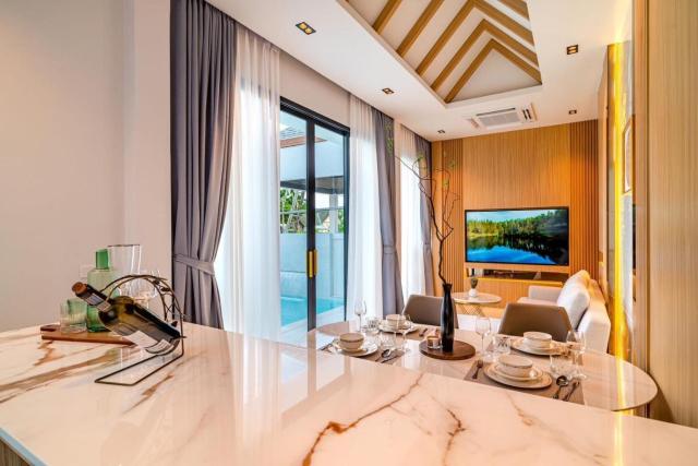Luxury 2BR Pool Villa in Nature - 5 min drive from Airport