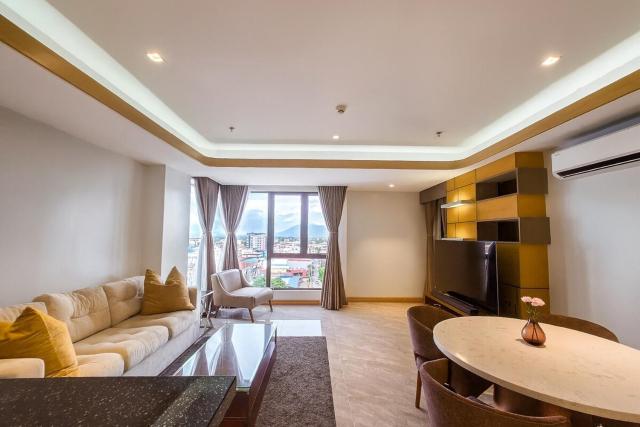 Hi-rise 1BR at One Euphoria near to the new Red Street & Fast Wi-Fi