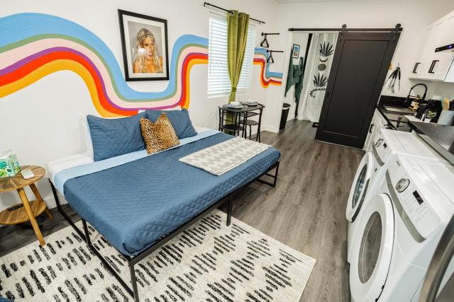 St Louis Private Vegas Oasis Prime Location, Patio & Games
