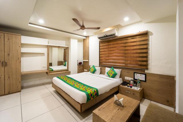 Treebo Ashirwad Regency, Near Bhopal Junction Railway Station