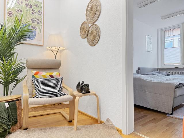 Zentrale Wohnung für 12 Gäste nahe Schlossplatz