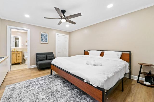 17G-2BR-2B King-Queen Bed,Parking, Walk2Mart Downtown
