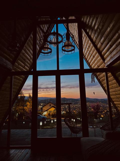 Cozy Cabin House