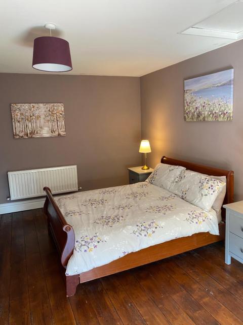 Farnagh House - En Suite Bedrooms