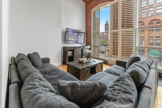 Luxe Loft Downtown