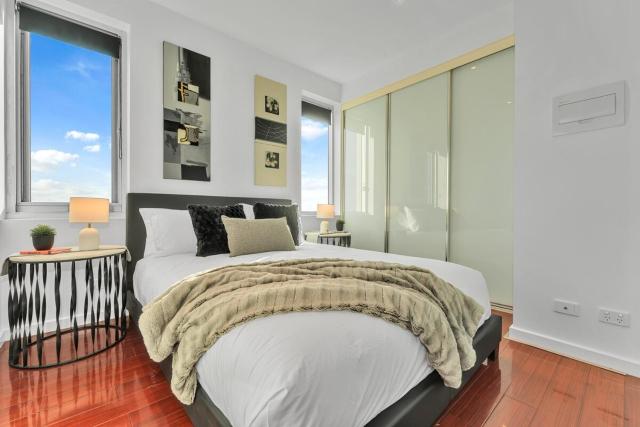 Waterfront Stay with Marina Views and Easy CBD Access
