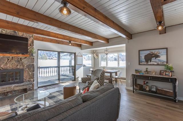 Cedar Creek Chalet - Snowmobilers Dream - Hot tub